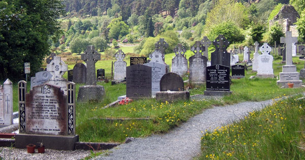 Cementerio Vikingo- Ana